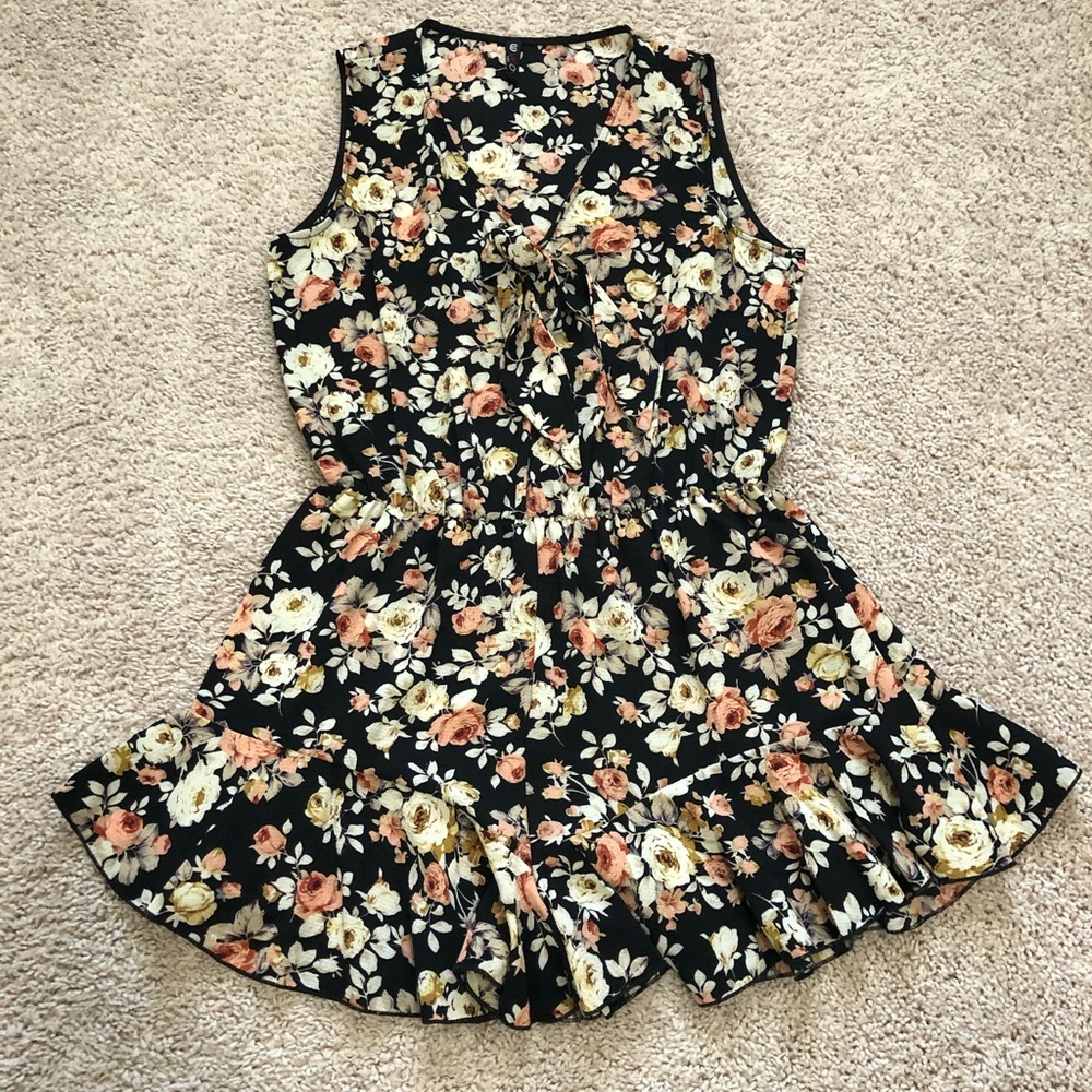 Romper - Picture 1 of 7